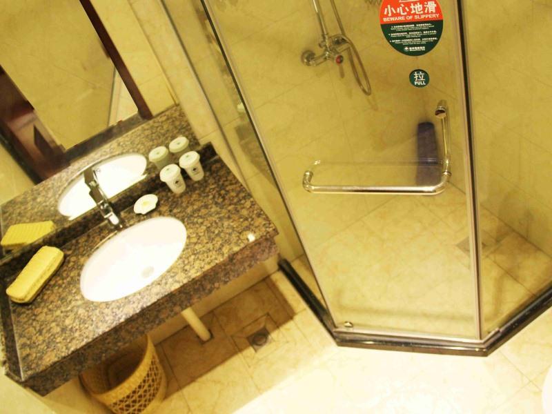 Greentree Inn Shandong Qingdao Development District Sdust Express Hotel Bagian luar foto